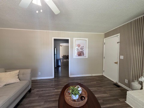 111 N Hampton Ct Property Photo 20