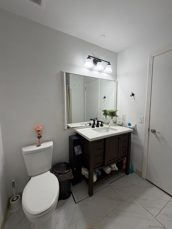 111 N Hampton Ct Property Photo 34