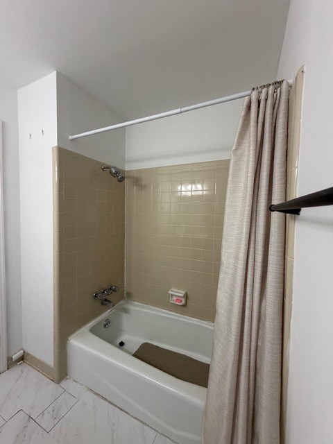 111 N Hampton Ct Property Photo 35