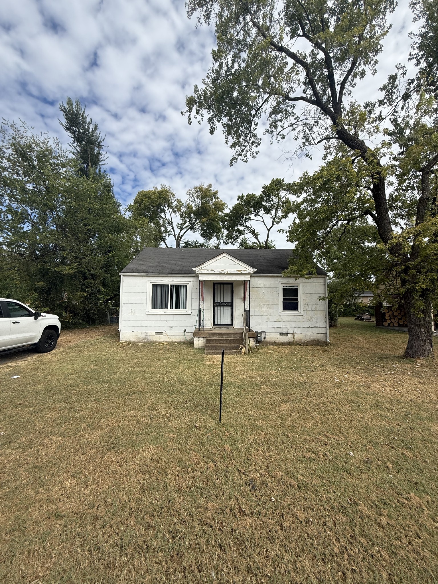 703 Douglas Ave Property Photo 1
