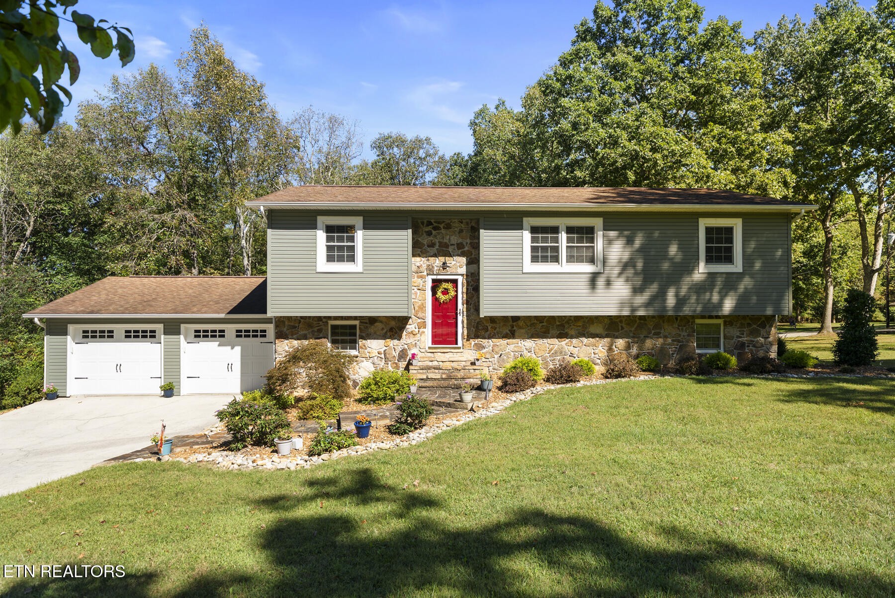 71 Cardinal Loop Property Photo 1