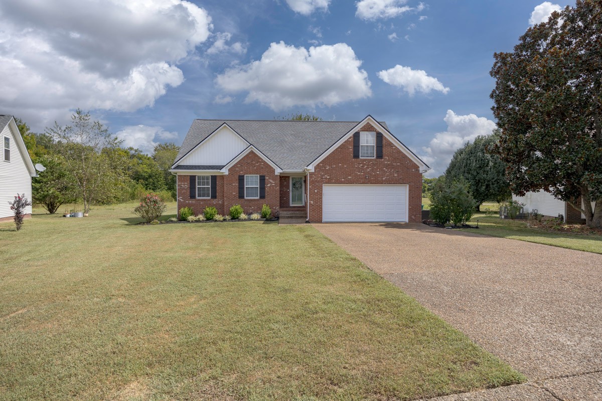 2623 Danbury Cir Property Photo 2