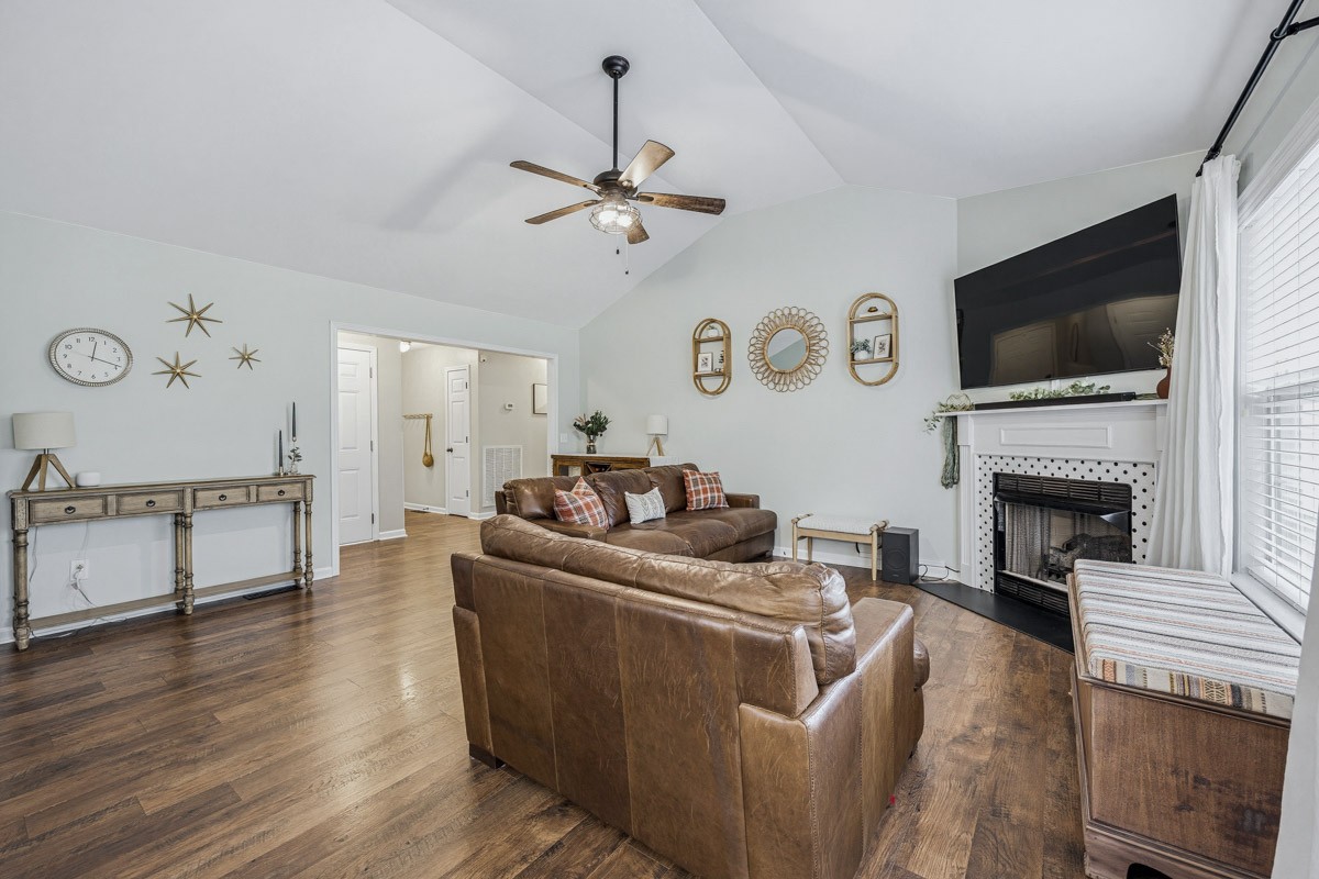 2623 Danbury Cir Property Photo 12