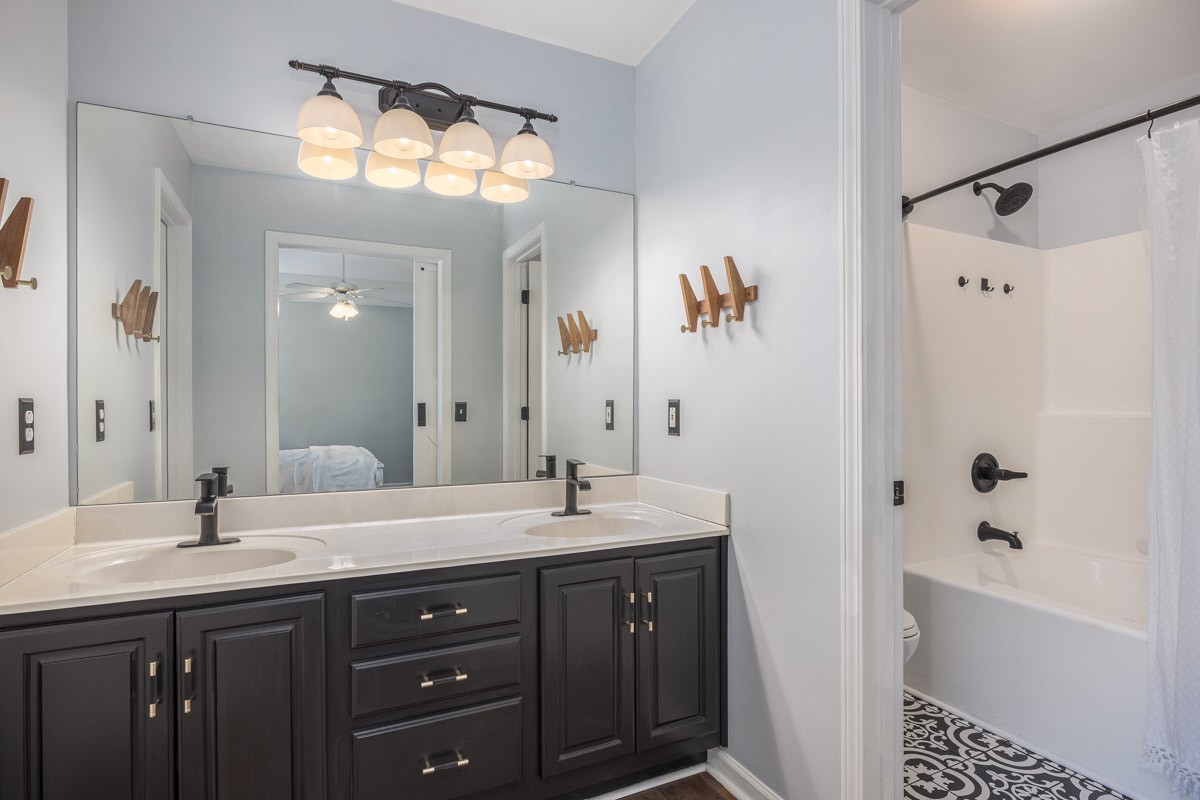 2623 Danbury Cir Property Photo 24