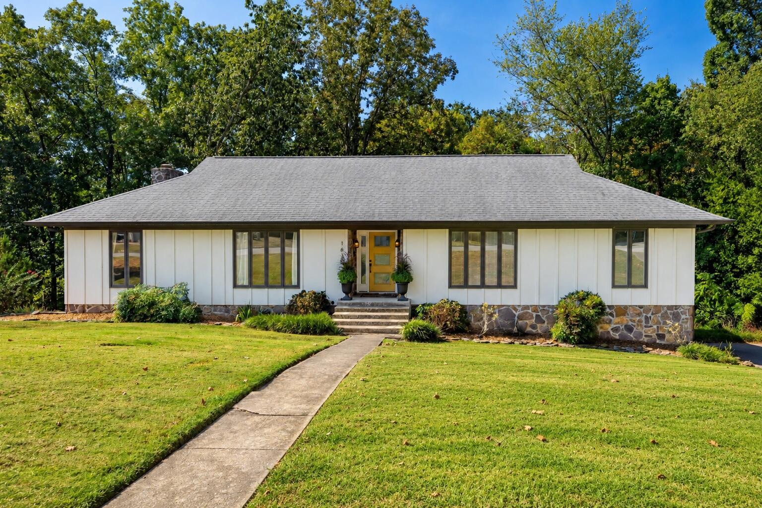1610 Starboard Drive Property Photo 1