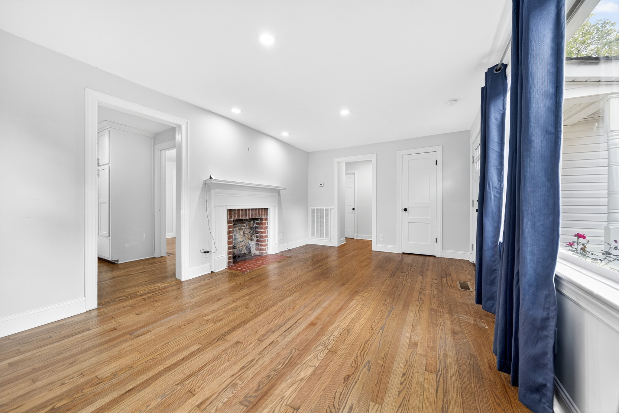 173 N Trigg Ave Property Photo 1