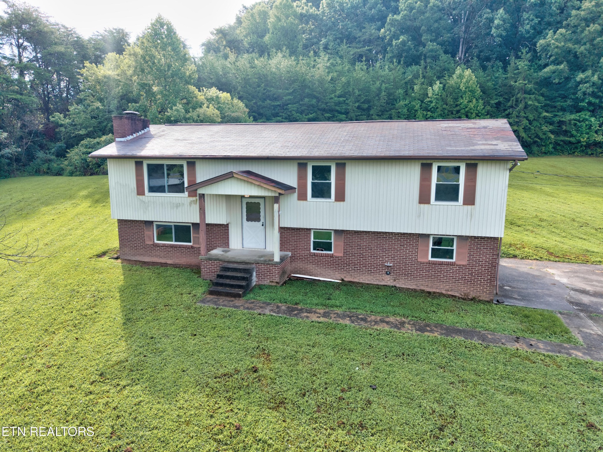 572 S Union Grove Rd Property Photo 1