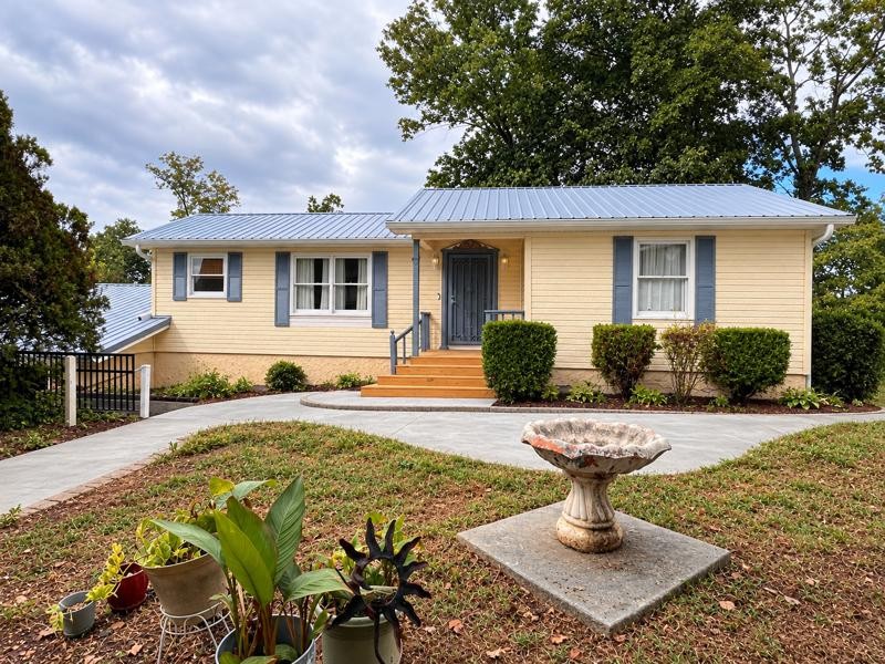 691 Lakehaven Cir Property Photo 1
