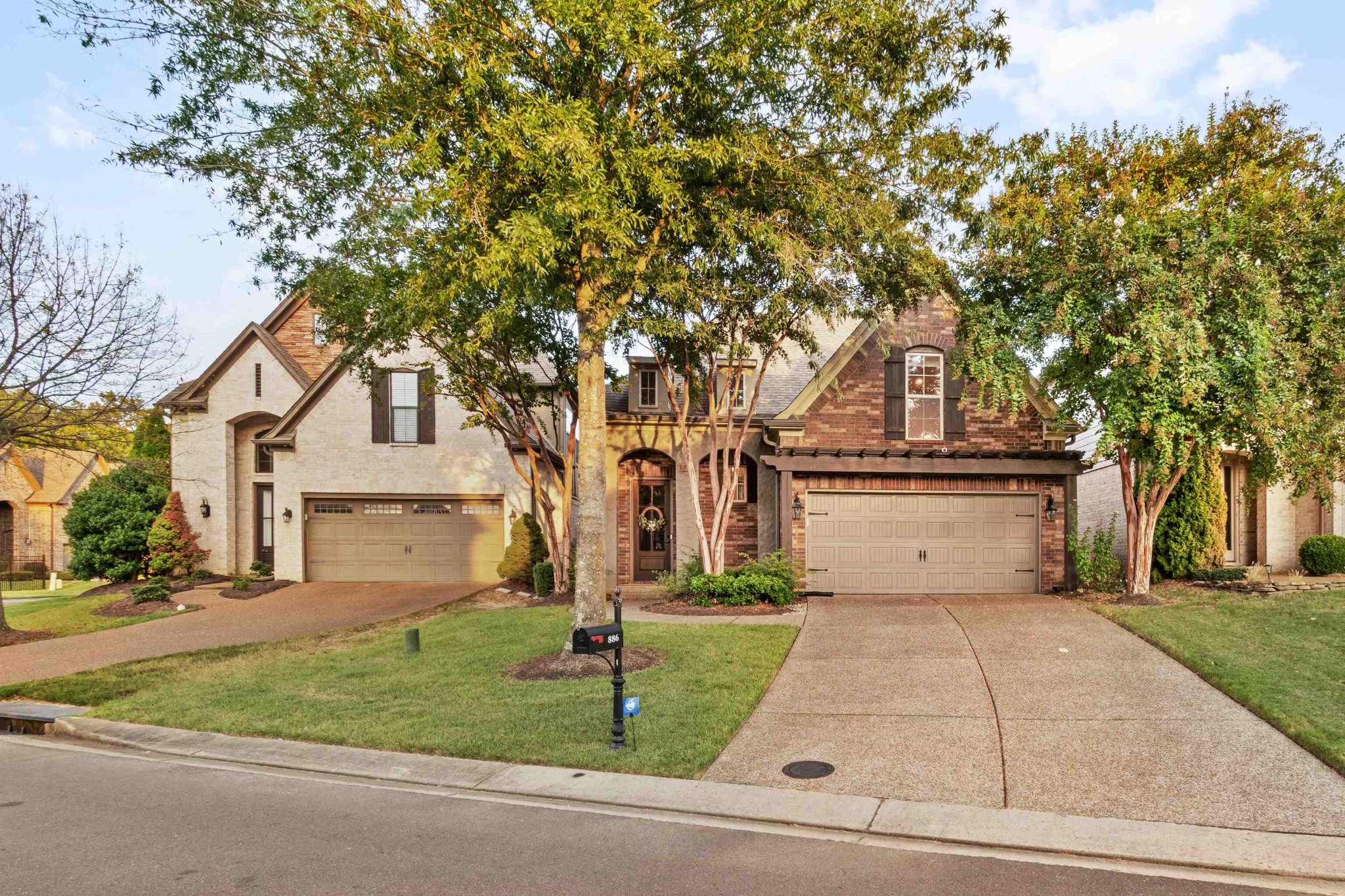 886 Winter Leaf Dr Property Photo 1