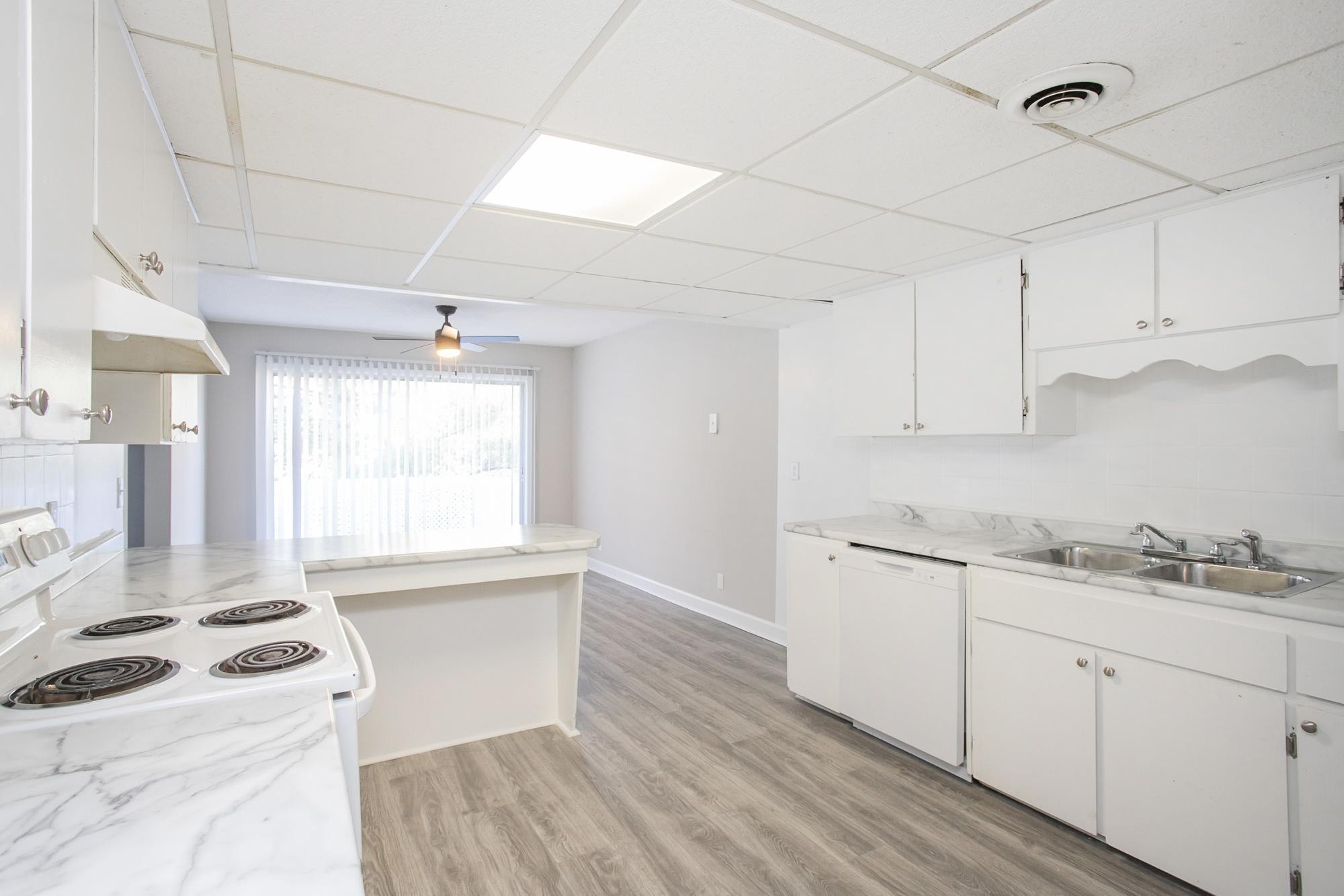421 Raintree Pl Property Photo 15