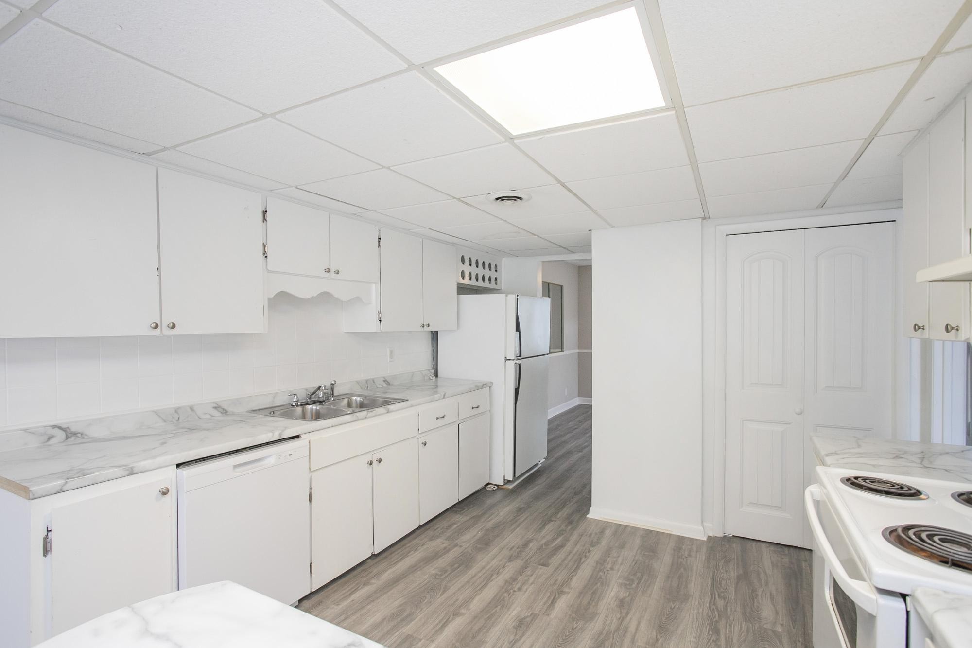 421 Raintree Pl Property Photo 17