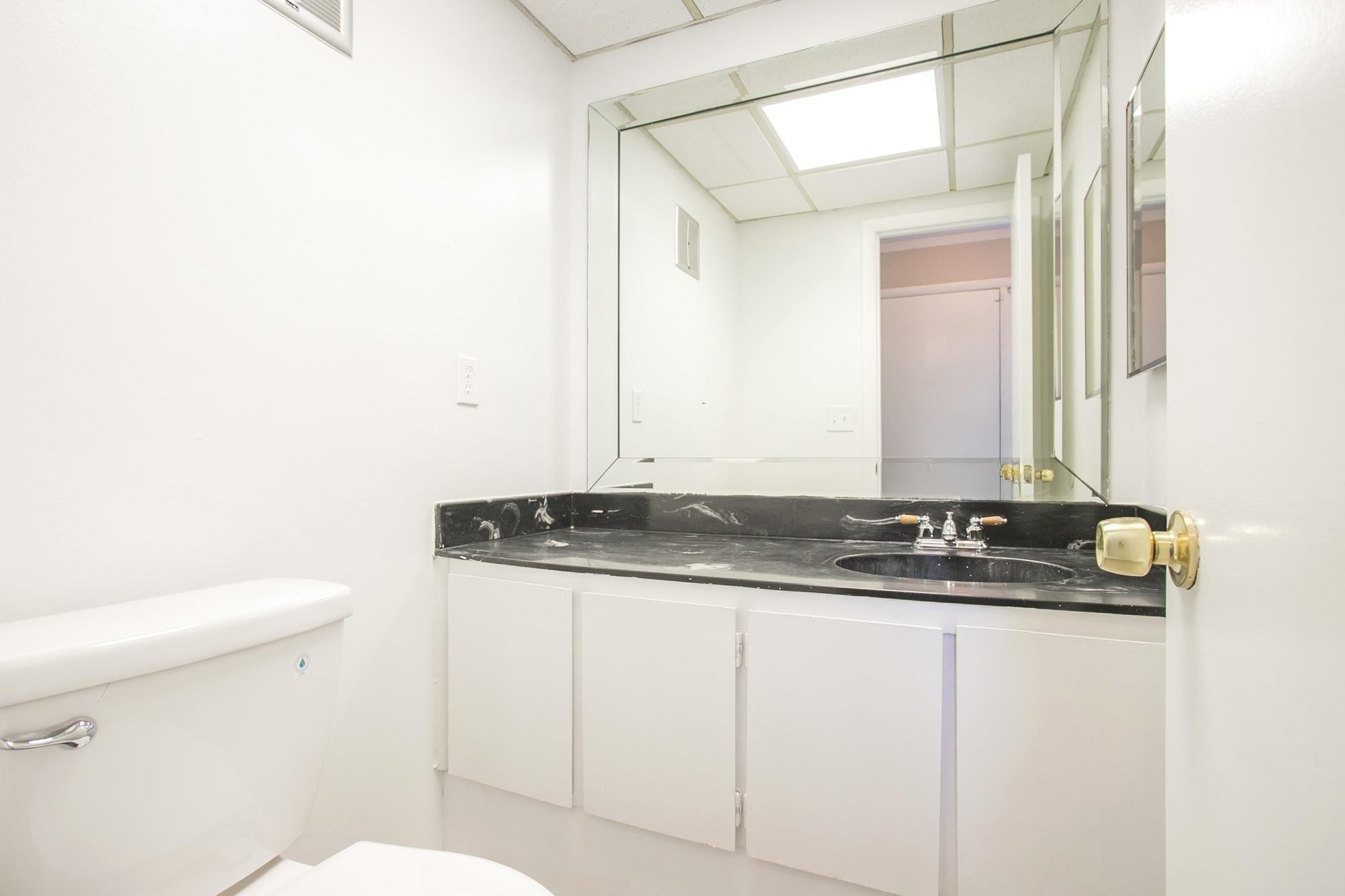 421 Raintree Pl Property Photo 23