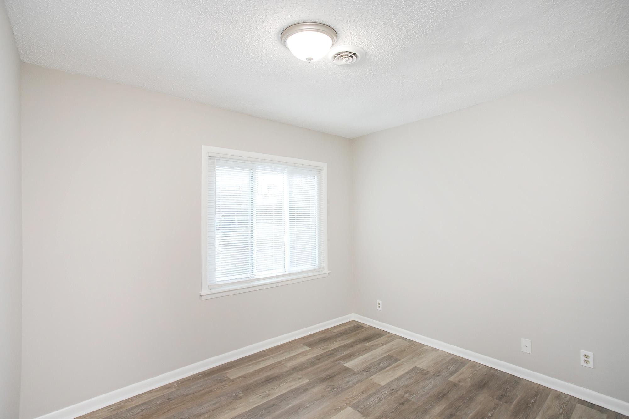 421 Raintree Pl Property Photo 29