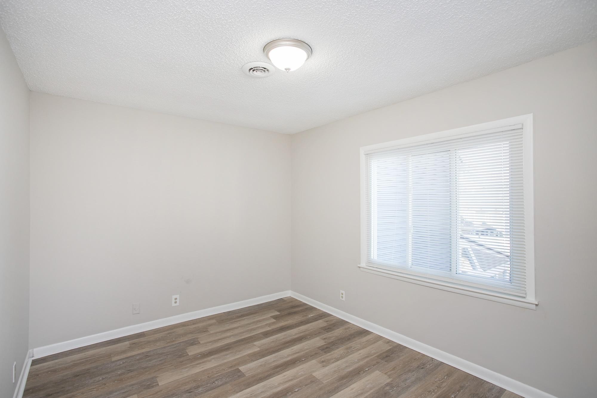 421 Raintree Pl Property Photo 33