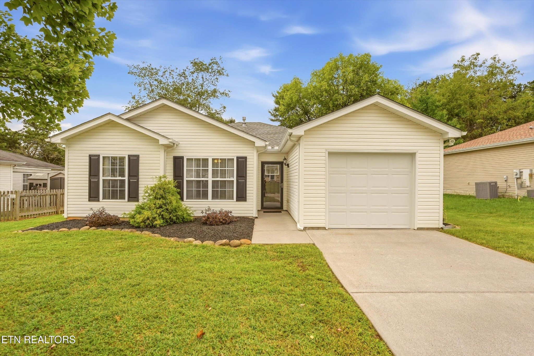 2326 Slate Valley Lane Property Photo 1