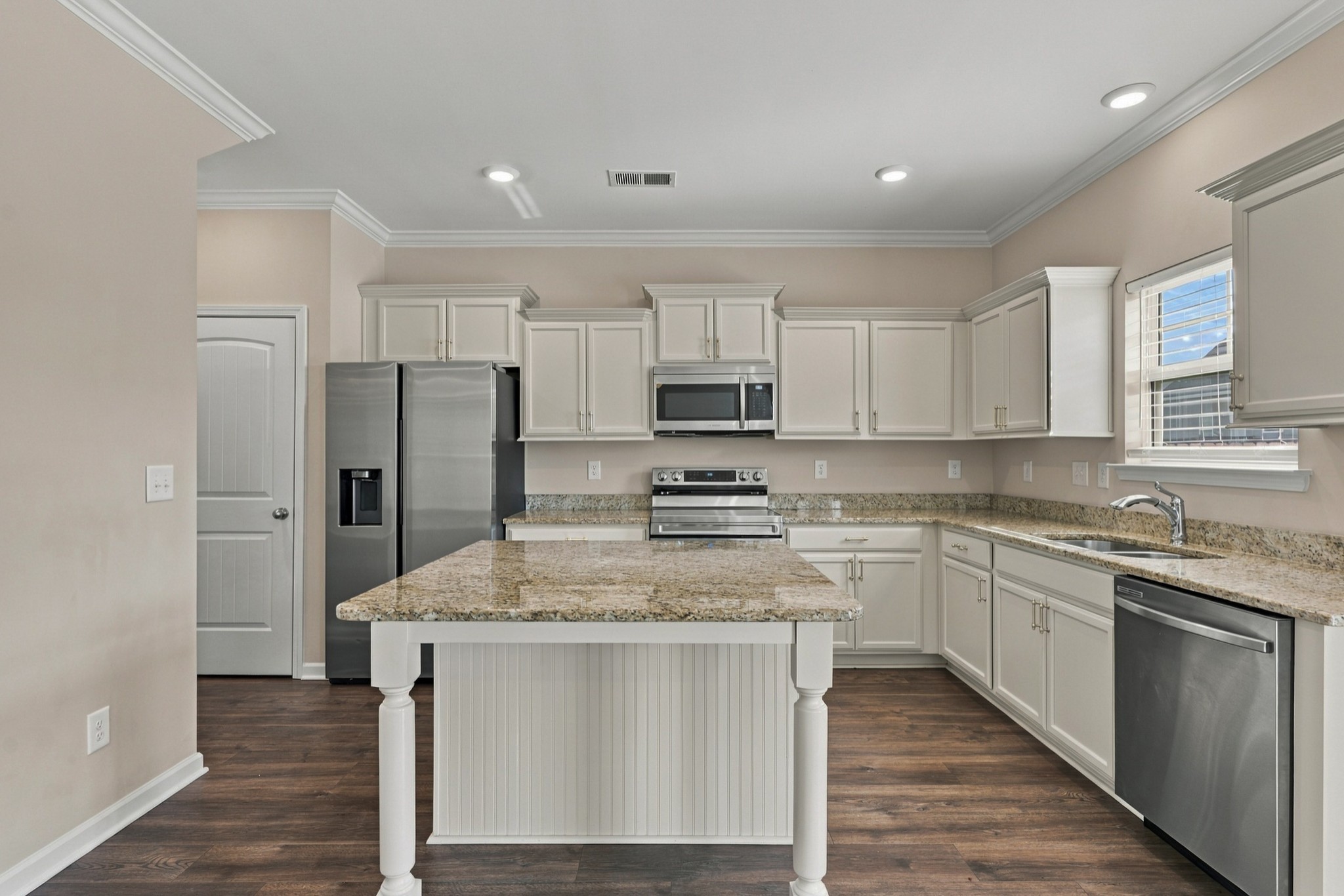 6010 Venable Ct Property Photo 14