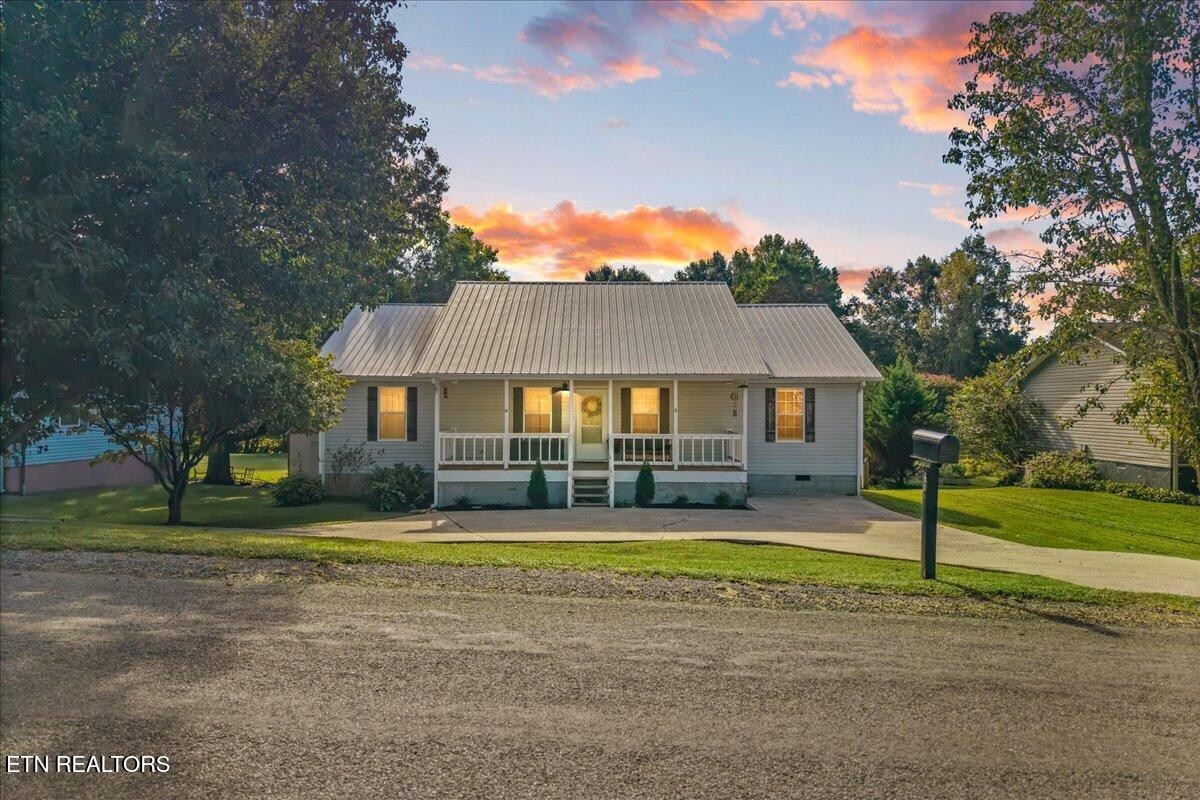 316 Circle R Drive Property Photo 2