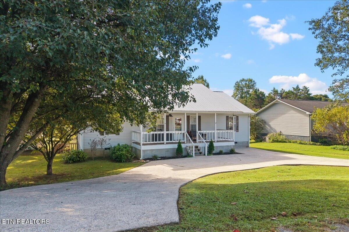 316 Circle R Drive Property Photo 4