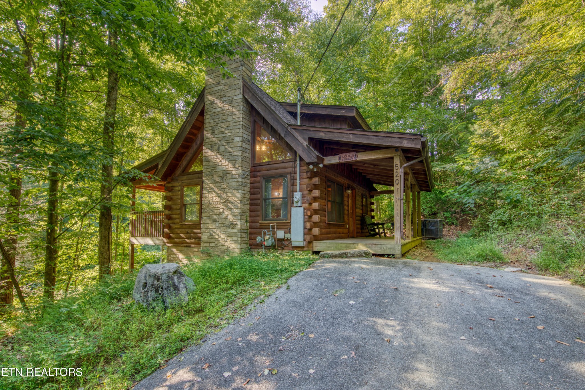 520 Ogle Drive Property Photo 1