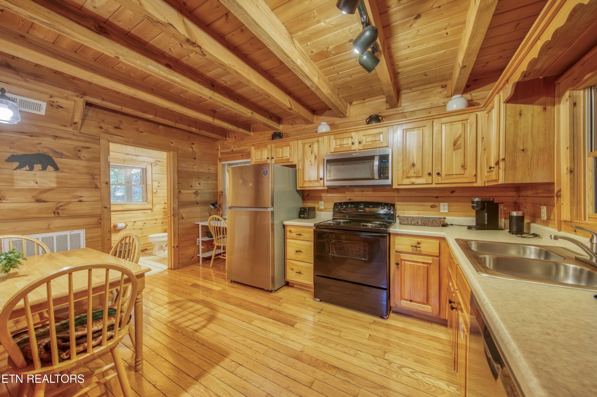 520 Ogle Drive Property Photo 7