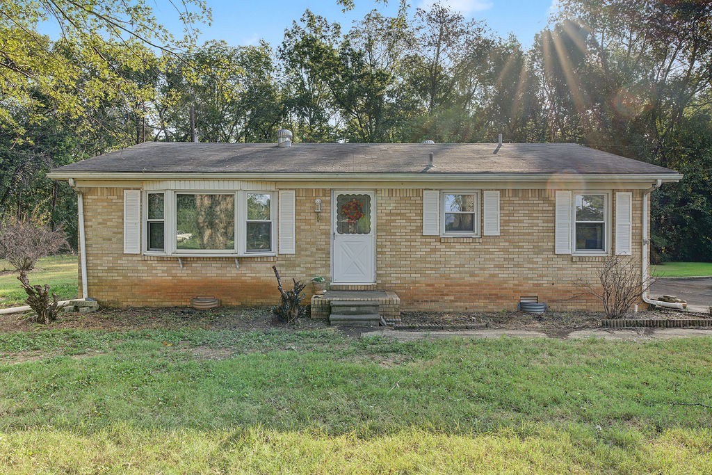 128 School House Rd Property Photo 1
