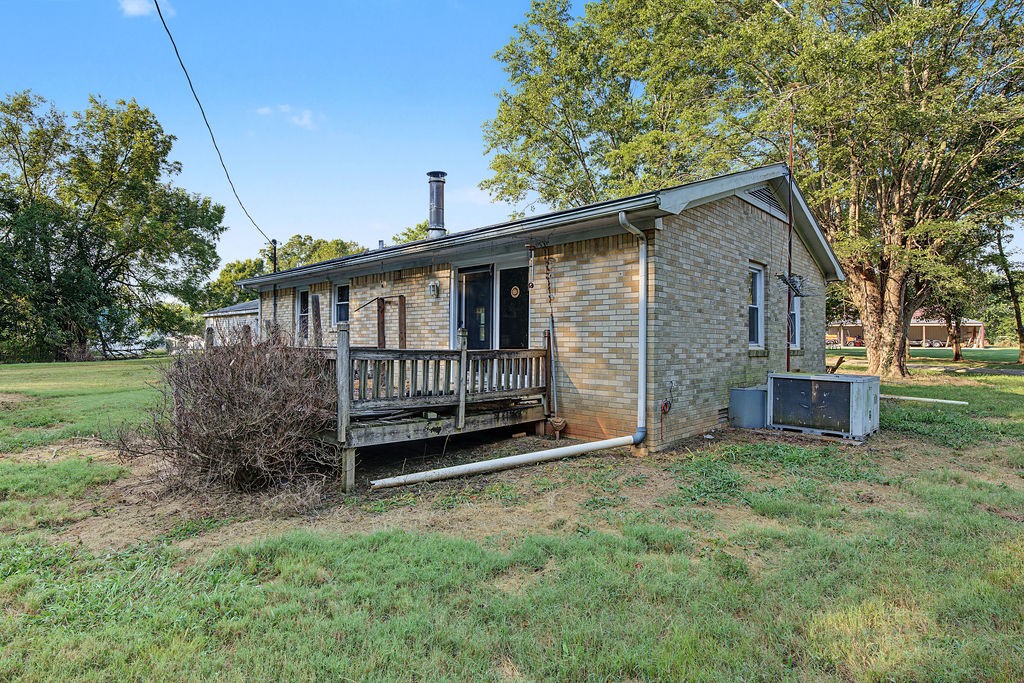128 School House Rd Property Photo 7