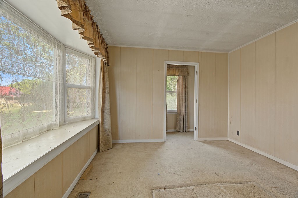 128 School House Rd Property Photo 8