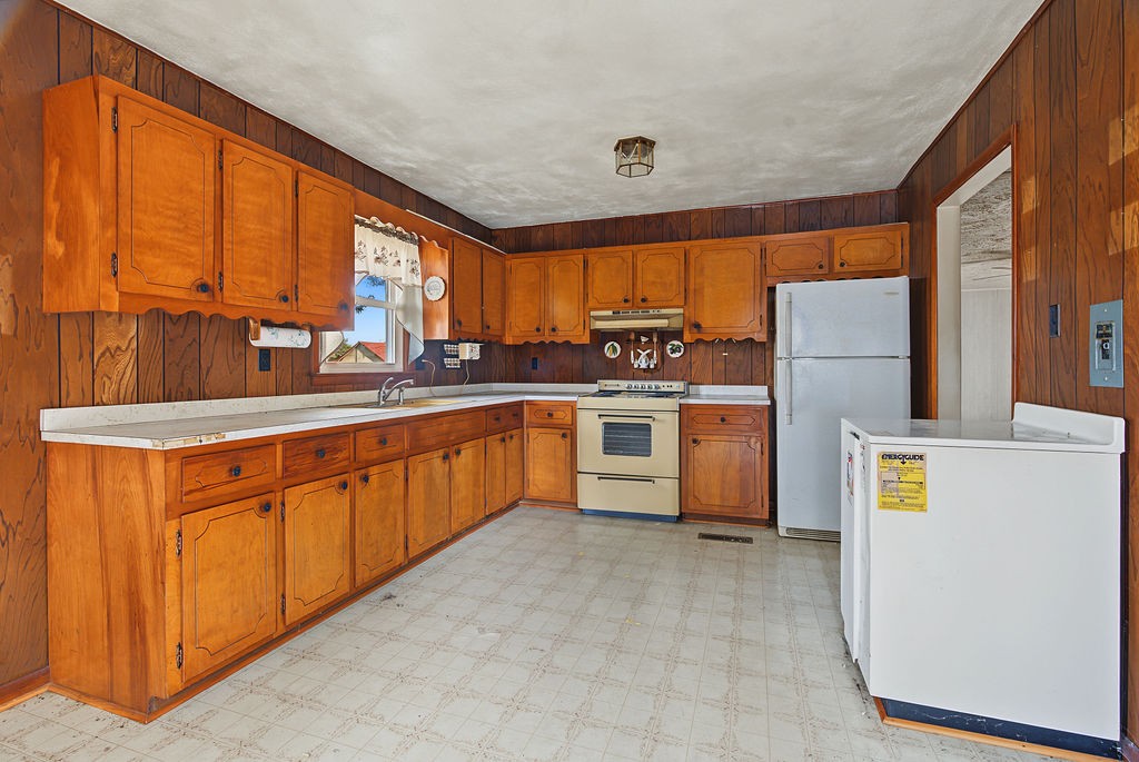 128 School House Rd Property Photo 10