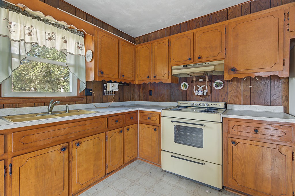 128 School House Rd Property Photo 11
