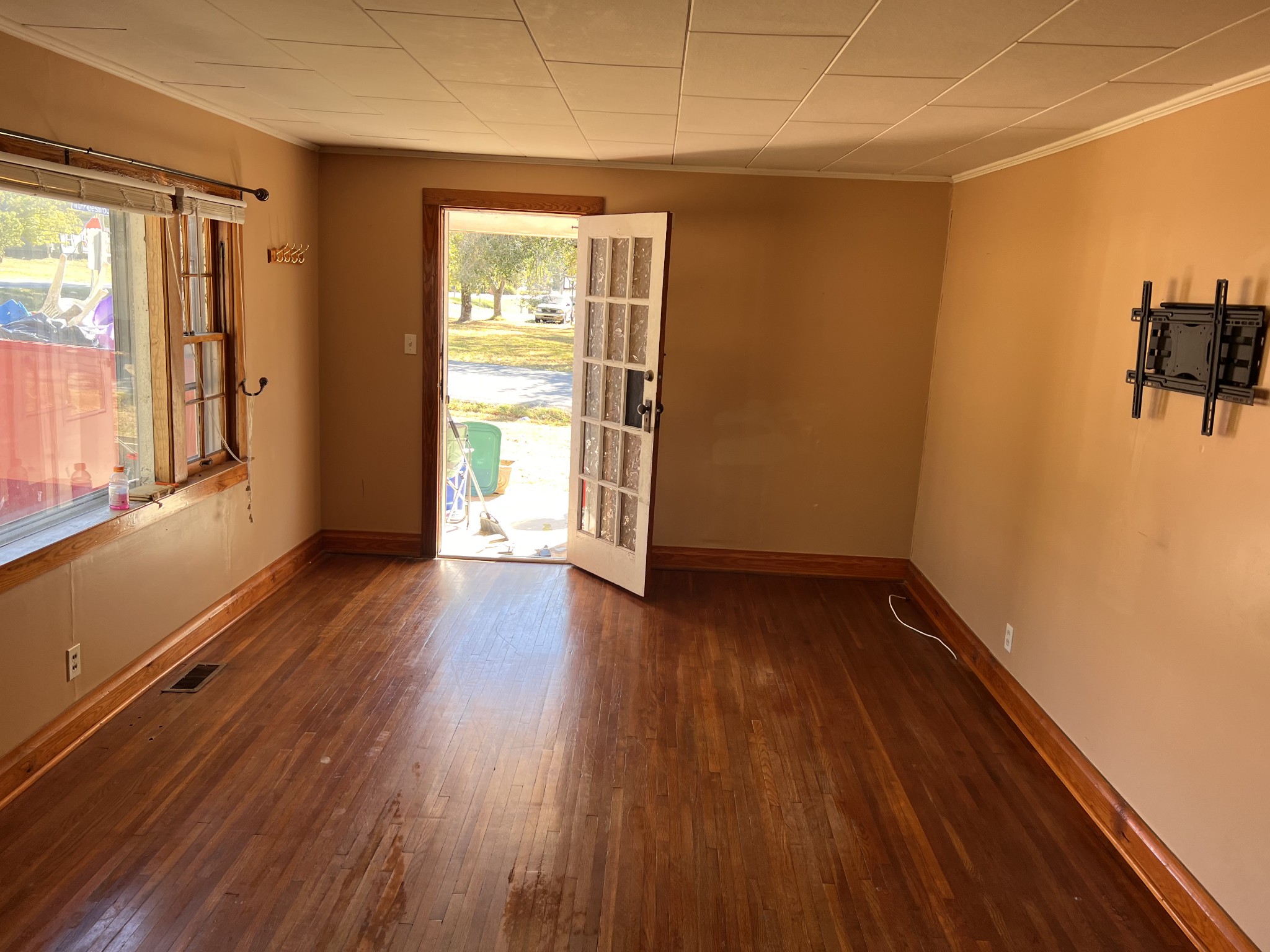 102 Murfreesboro St Property Photo 2