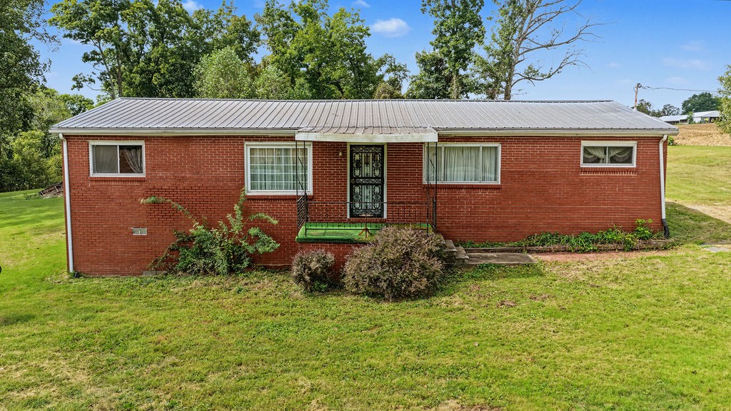 2585 Gracey Herndon Rd Property Photo 1