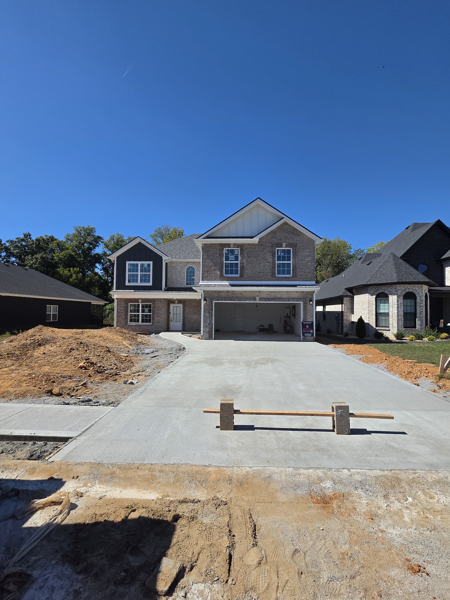 1326 English Oak Dr Property Photo 1