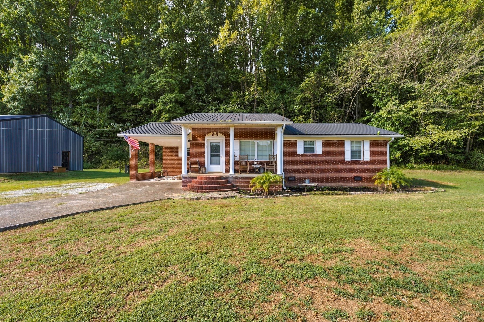 2828 Railroad Bed Rd Property Photo 1