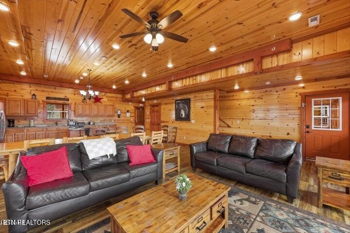 2313 Boulder Way Property Photo 6