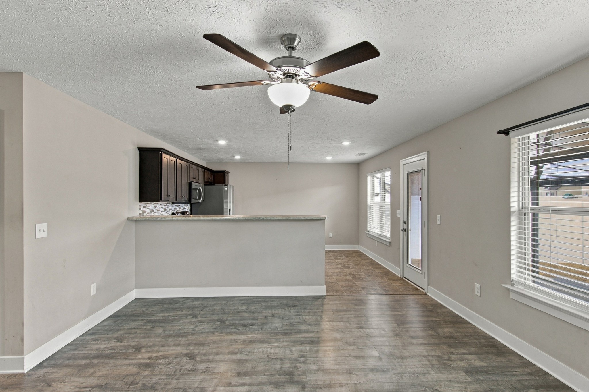 2212 Red Barn Rd Property Photo 6