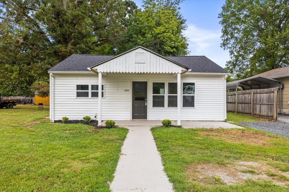 4325 Greenbriar Rd Property Photo 1