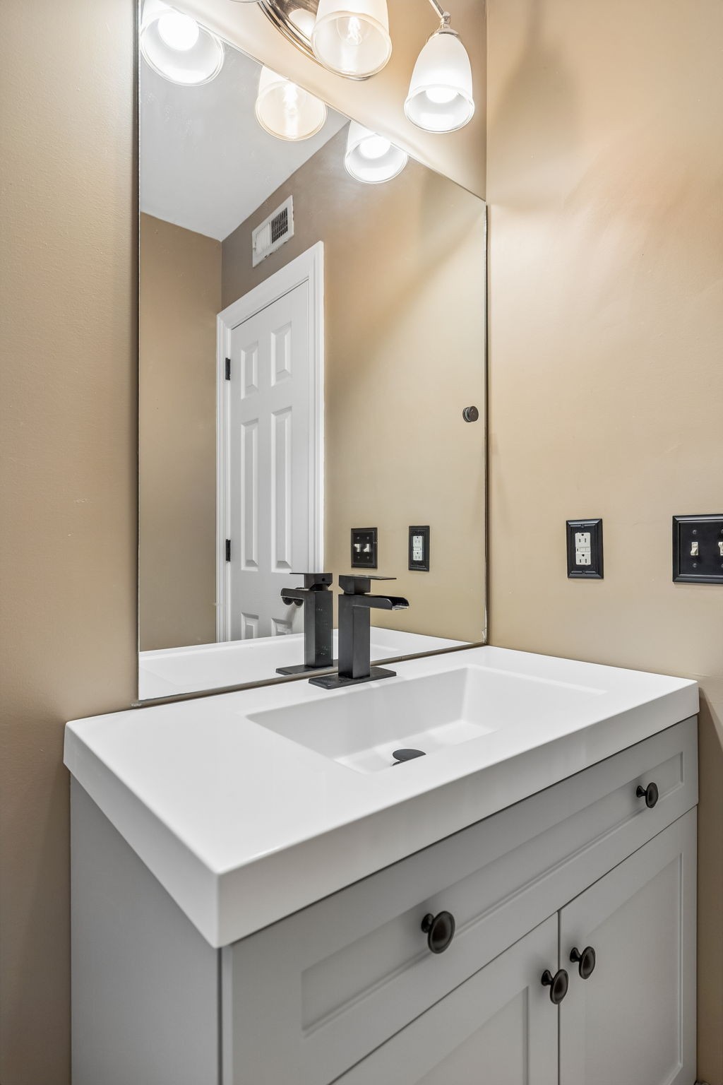 1514 Brookstone Cir Property Photo 45