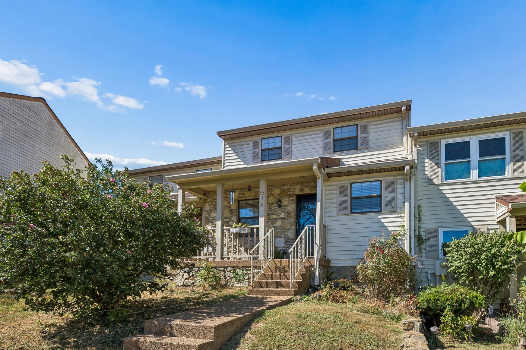119 Maple Way, N Property Photo 1