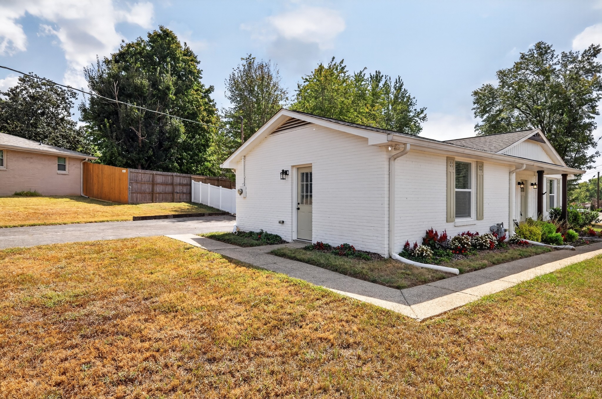 4893 Rainer Dr Property Photo 10