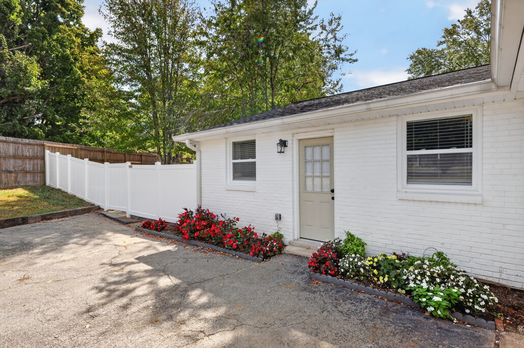 4893 Rainer Dr Property Photo 11