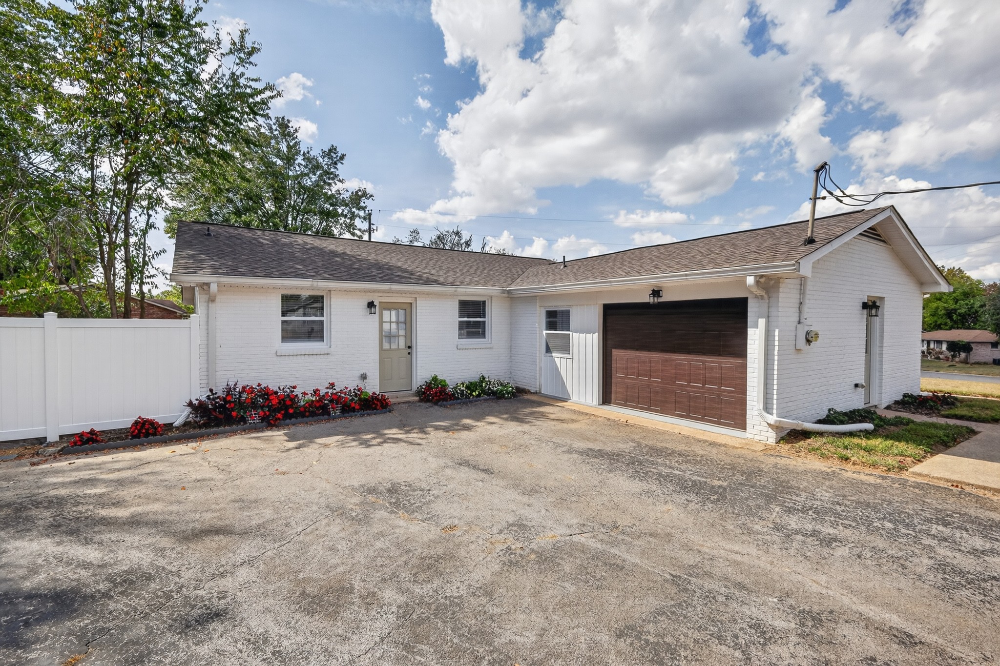 4893 Rainer Dr Property Photo 12