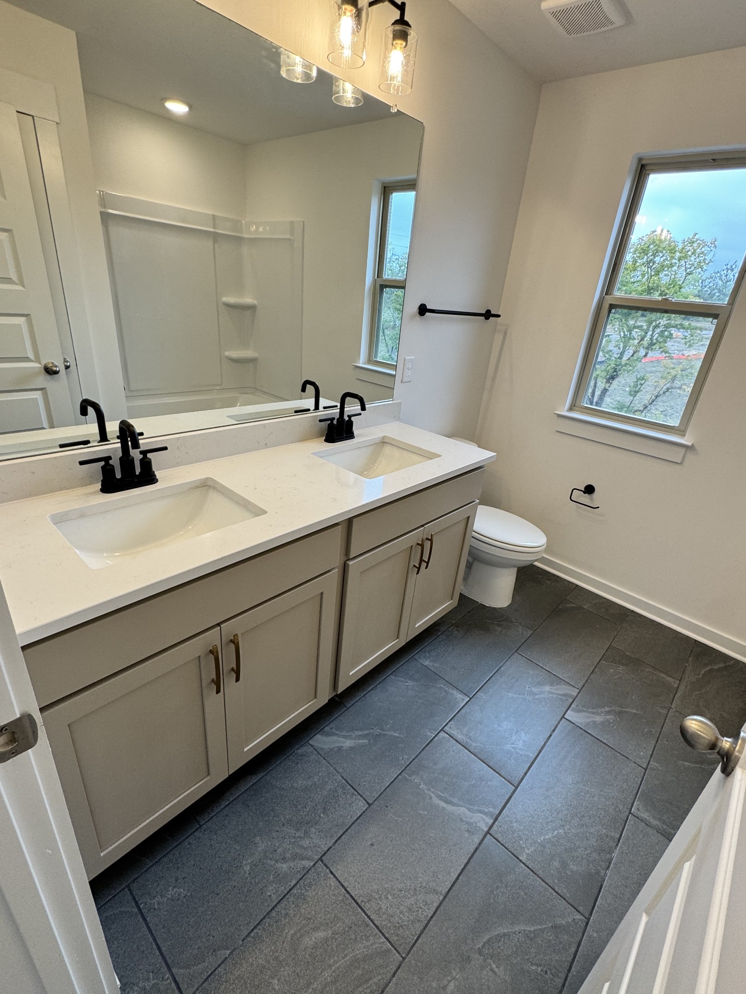 103 Barnwood Rd Property Photo 11