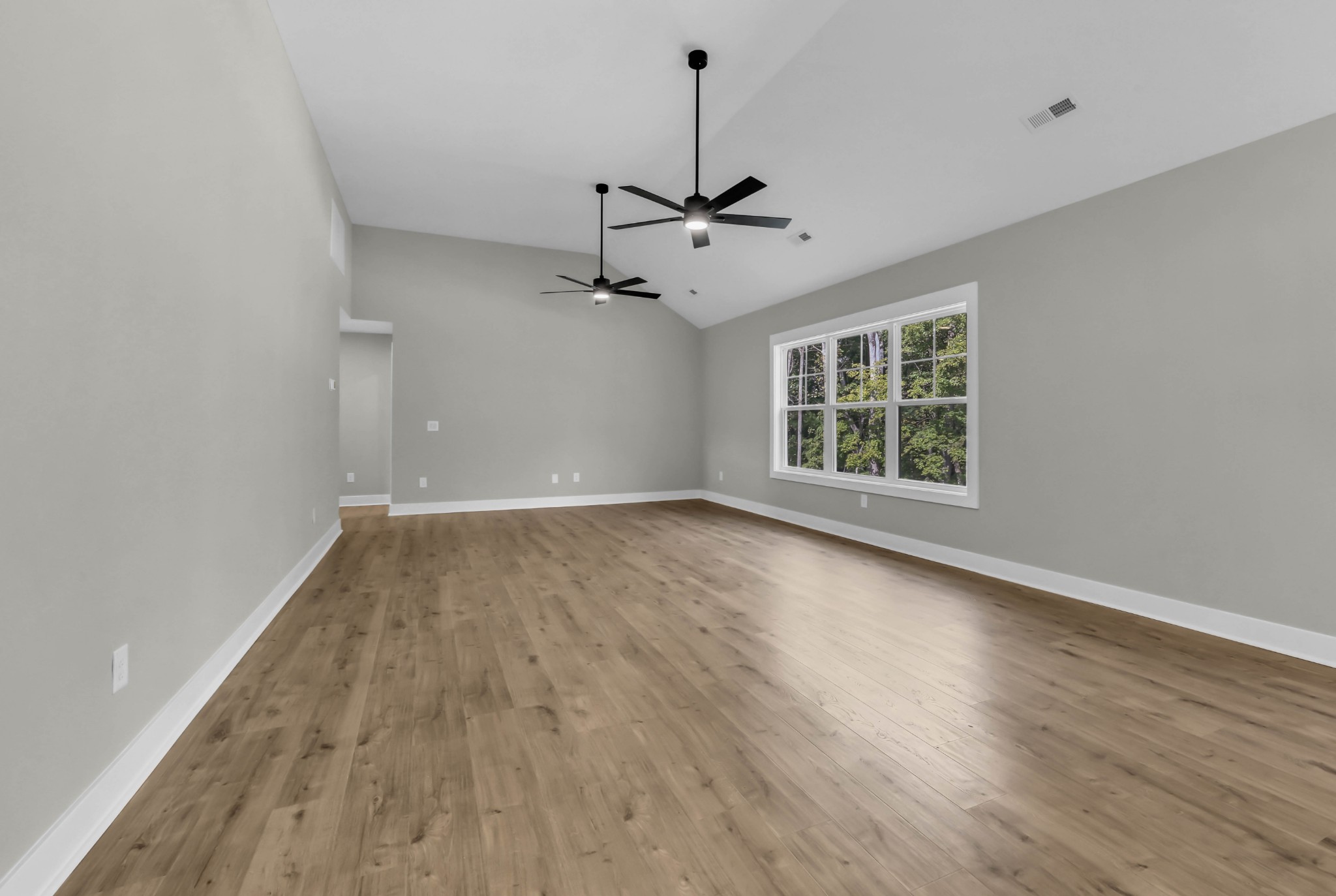 369 Idell Ct Property Photo 8