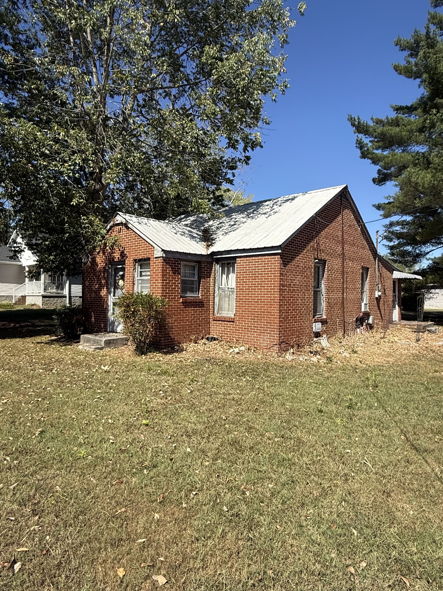 180 Old Post Rd Property Photo 1