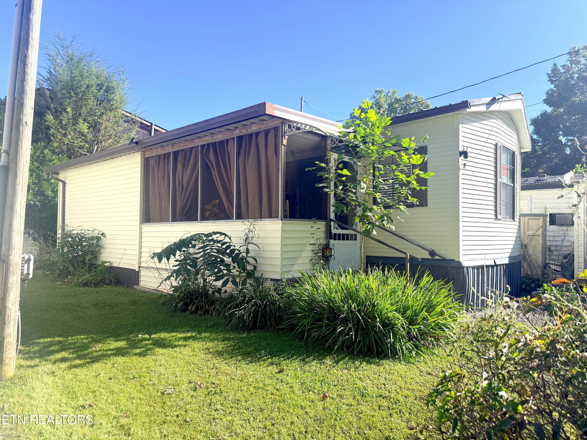 5355 East Pkwy Property Photo 1