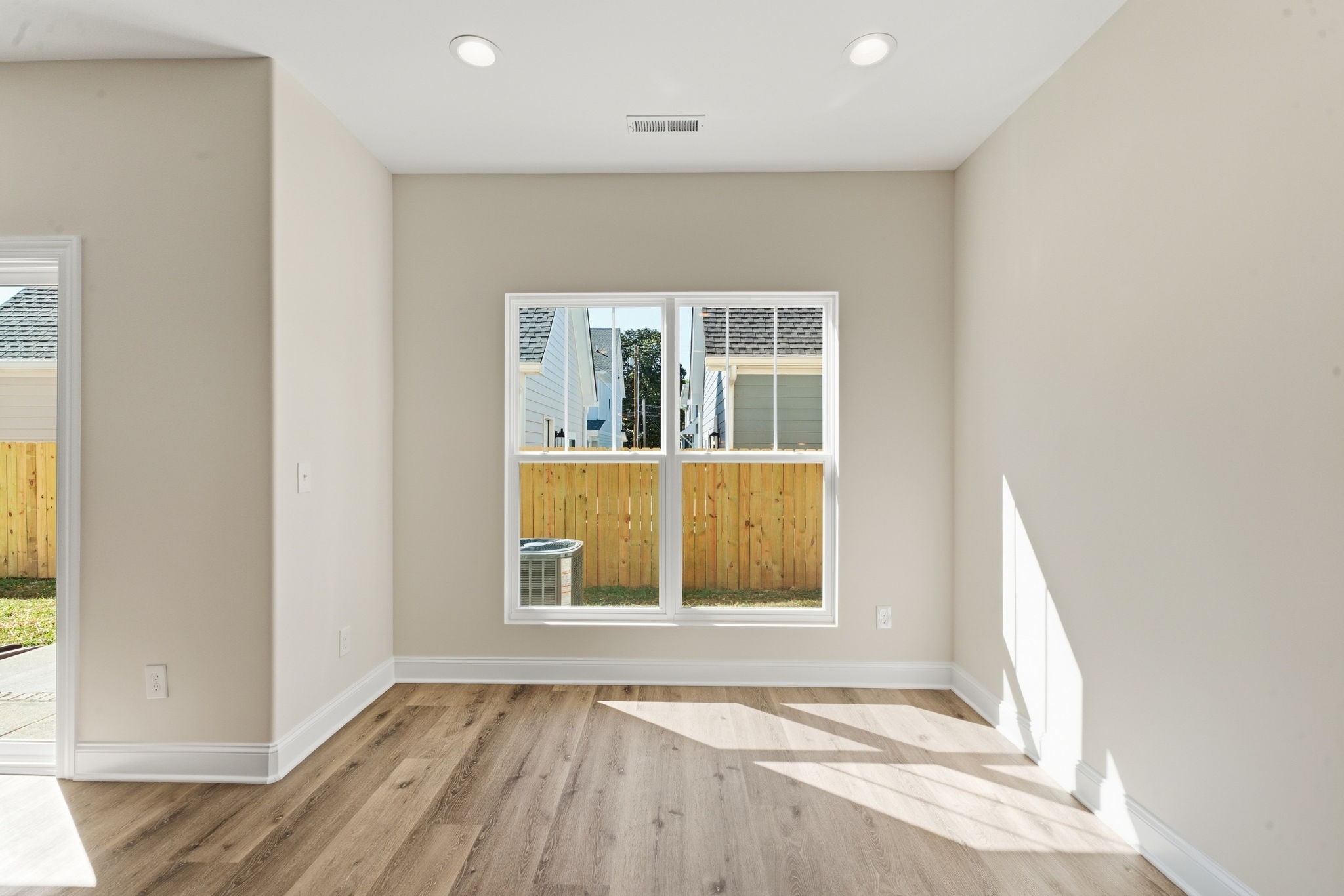 507 Lee St Property Photo 10