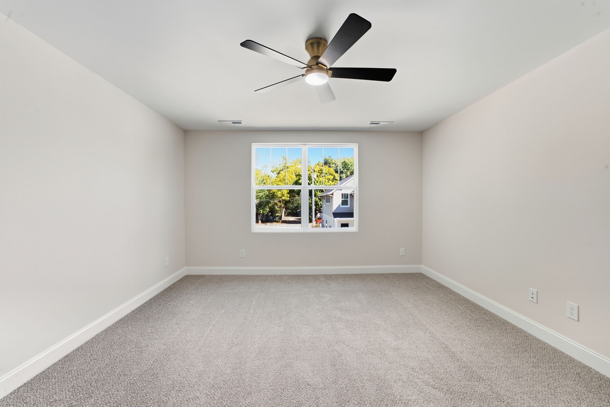 507 Lee St Property Photo 23