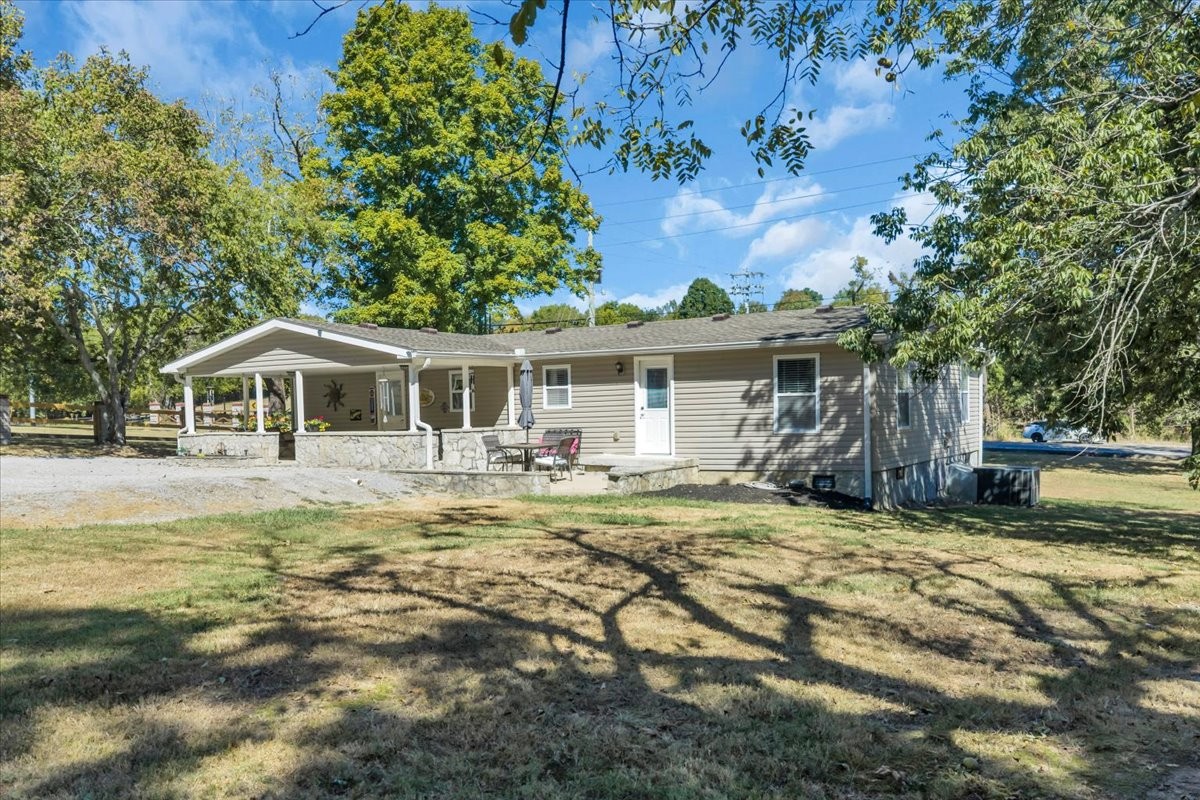 4164 Trousdale Ferry Pike Property Photo 1