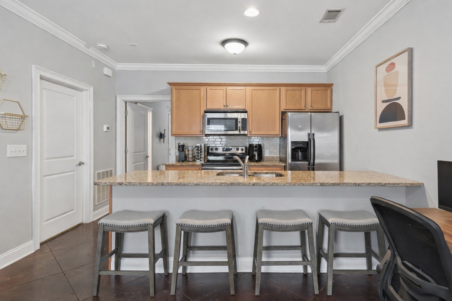 3120b Long Blvd Property Photo 4