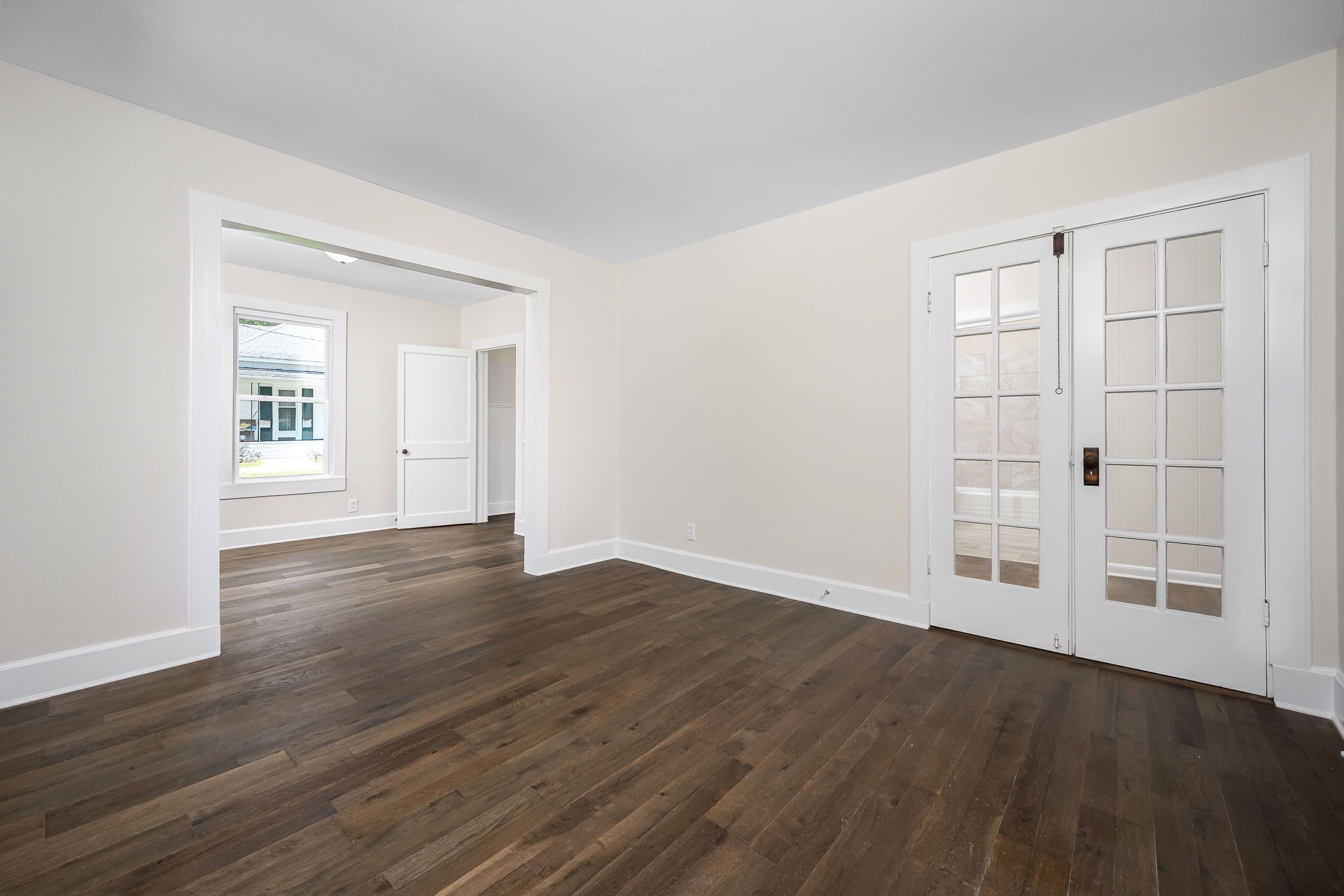 112 Re Davenport Ave Property Photo 9